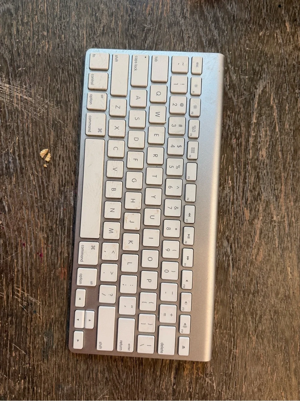 APPLE Wireless Slim Aluminum Keyboard in White